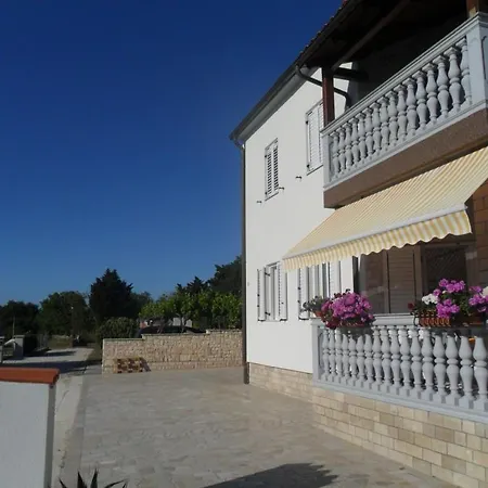 Apartament Studio In With Terrace, Air Conditioning, Washing Machine *