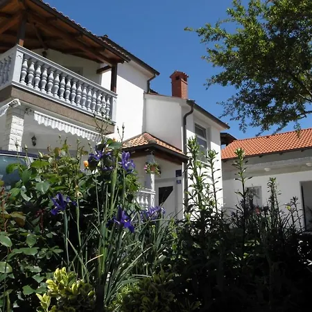Apartament Studio In With Terrace, Air Conditioning, Washing Machine *