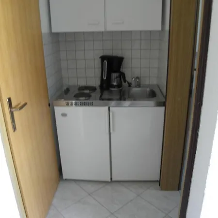 Studio In With Terrace, Air Conditioning, Washing Machine Medulin